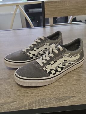 Vans Grey Checkered Low-Top Skate Sneakers